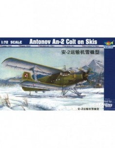 ANTONOV AN-2M COLT MIT KUFEN