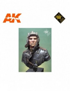 SOVIET TANK COMMANDER 1944